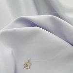 Colier fir transparent si mama cu copilul din aur 14k