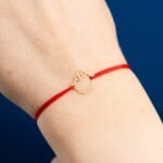 Bratara cu snur si Hello Kitty forma din aur 14k