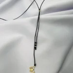 Chokere cu snur si pandantiv aur – fluture